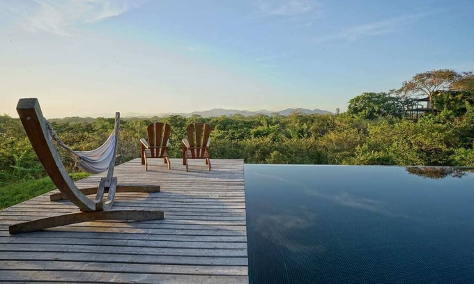 Playa Santa Teresa Cabina | Treehouse Casita w/ Daily Breakfast, WiFi & Views