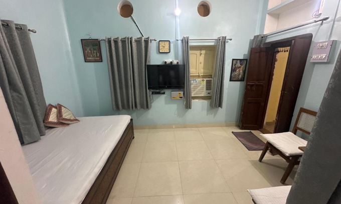 Mahmoorganj Casa | Just Be Happy Homestay