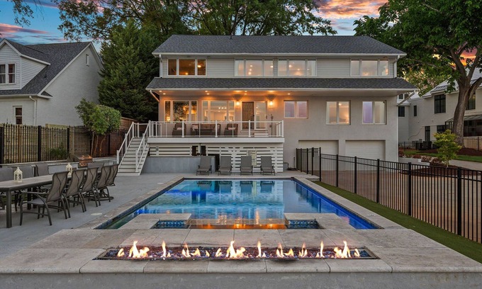 Cornelius Casa | Just Coasting - Relaxing Lakeside Retreat on Lake Norman