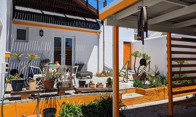 Green Point Casa | Just Listed! The Orange House