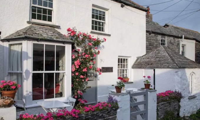 Port Isaac Casa | Just reduced for July & Aug-Geranium Cottage, Port Isaac sleeps 8 + dogs