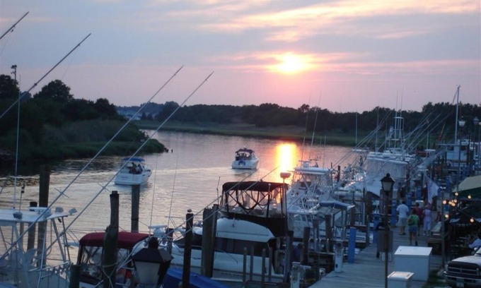 Lewes Condominio | JUST RELEASED...SPECTACULAR SUNSETS- WATERFRONT 2- BED/ 2- BATH CONDO POOL/WIFI