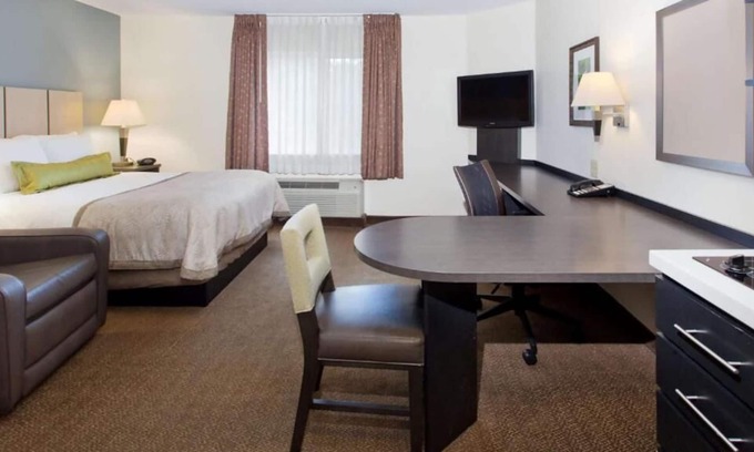 Somerset Casa | Just What You Were Looking For! Enjoy 2 Spacious units. Near Billy Bob's Texas