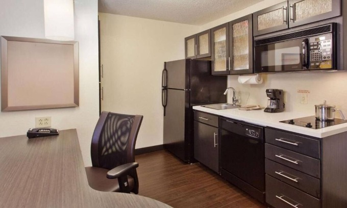 Somerset Casa | Just What You Were Looking For! 3 Spacious units to enjoy with Kitchen!