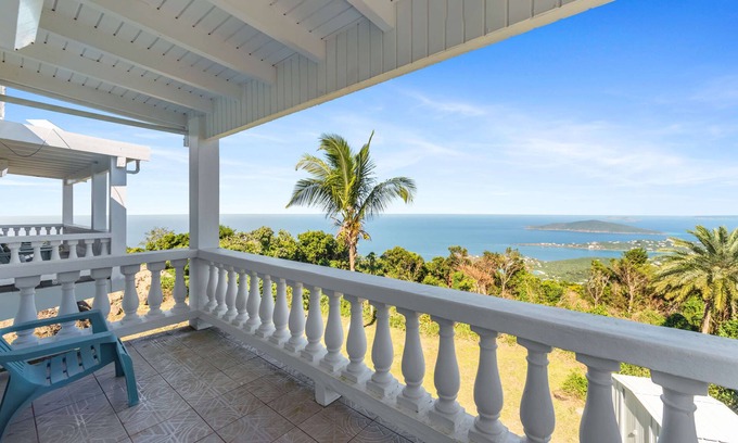 Estate Lindbergh Bay Casa | Justin's Island Escape-3 Bdrm- Lush Northside