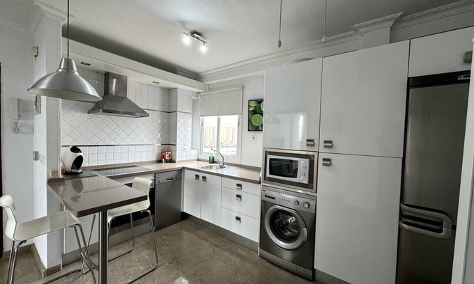 San Pablo D y E Apartamento | K.C 727 - Apartment near the train station great location