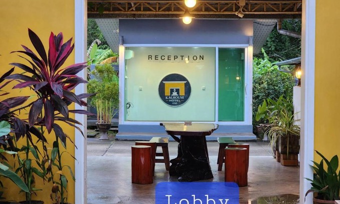 Krabi Hotel | K.M. House