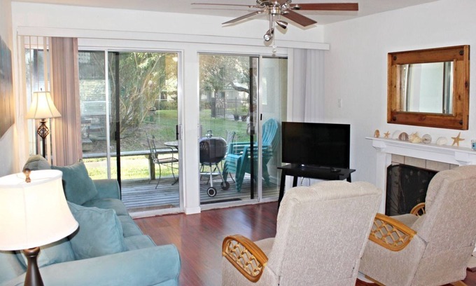 Sailhouse Condominio | K's Coast Condo | Pet Friendly, Pool + Pier Access