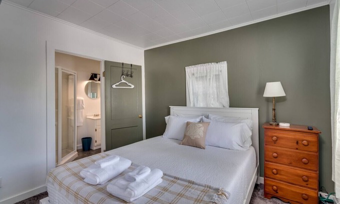 Clayton Apartamento | K's Motel - Fishermans Retreat - Cottage