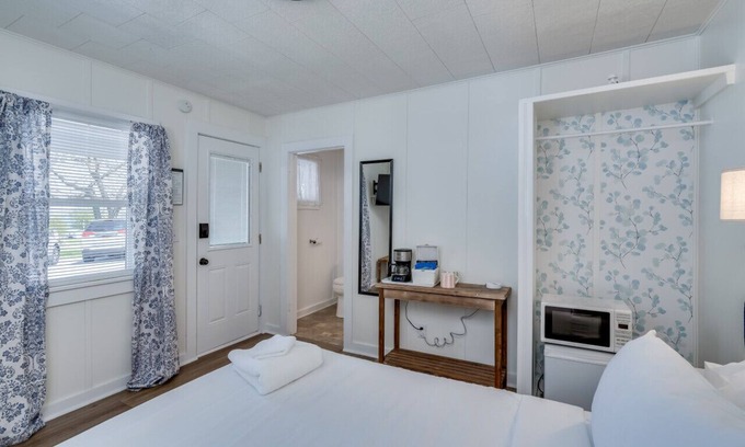 Clayton Apartamento | K's Motel with Stunning St. Lawrence River Views - Room 6