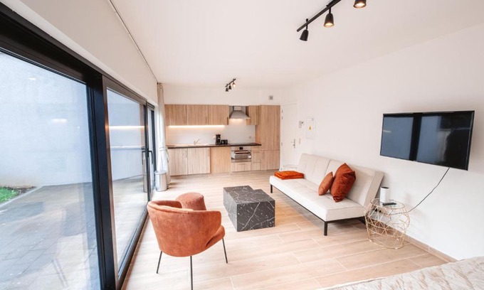 Zaventem Apartamento | K&Y suites 3 Brussels airport 500m!
