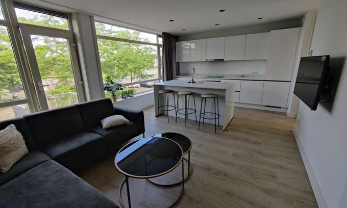 Eindhoven Apartamento | K50169 Modern apartment near the center and free parking