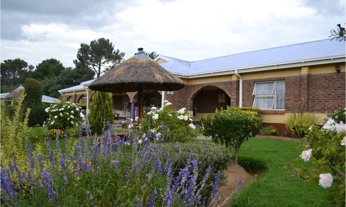 Teyateyaneng Casa | Ka Pitseng Guest House