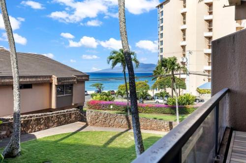 Kahana Apartamento | Kahana Villa F208- Ocean view spacious 2 bedroom across from beach