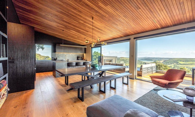 Waiheke Island Casa | Kaitiaki Lodge - Pool & hot tub