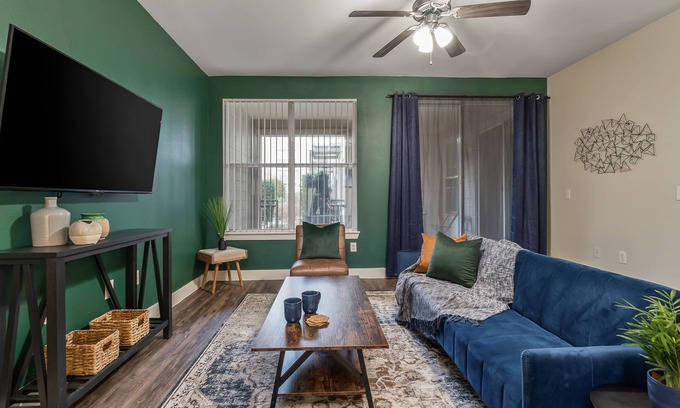 Park Central Apartamento | Kaleidoscope Near Galleria/Medical City