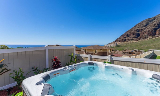 Makaha Valley Casa | Kalo Homes - Ocean View Escape