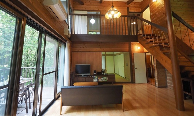 Nasu Casa | Kamiina Life A cottage surrounded by green forest - Kamiina Life / Nasu-gun Tochigi