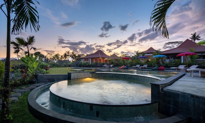 Melayang Complejo | Kampung Uma Dawa Resort and Spa