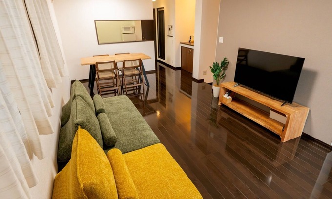 Ikebukuro Casa | Kanamecho Modern House / Toshima-ku Tokyo