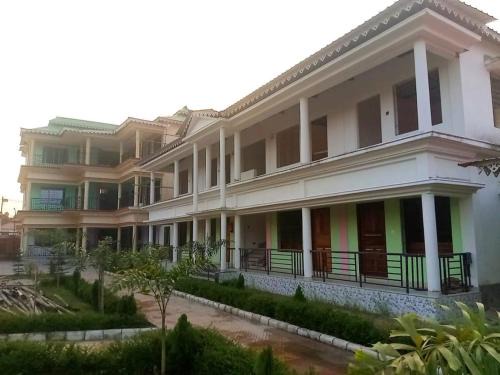 Lataguri Casa | Kanchenjunga View Mansions By StayApart