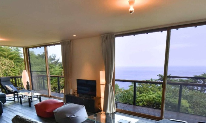 Inatori Villa | Kando Izu Inatori · ¡Paisaje de Ukiyo-e!Una lujosa casa de Izu con un ambiente japonés, un gran balcón con barbacoa y una vista al mar desde el baño.