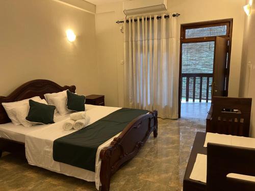 Butawatta Cabina | Kandy Neela Weralu