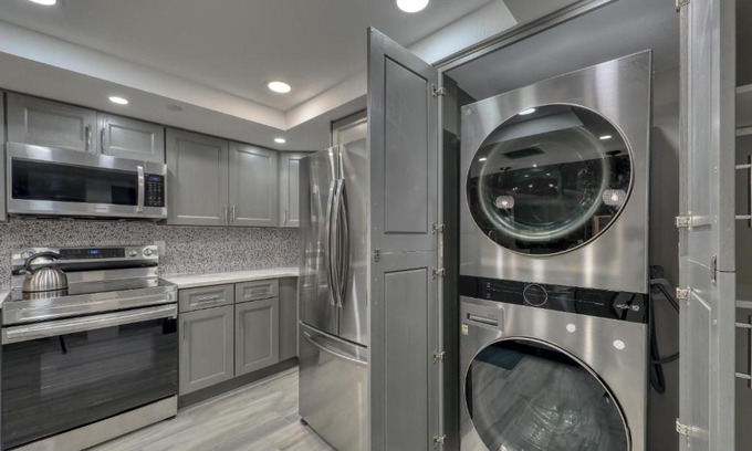 Indian Shores Apartamento | Kandys Kondo II