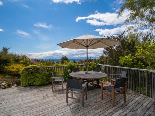 Ngaio Bay Casa | Kanuka House - Kaiteriteri Holiday Home