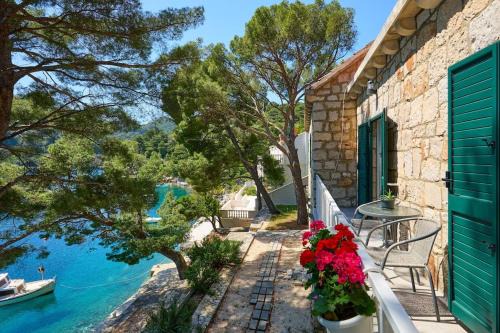 Sobra Apartamento | Kapetan Toni - seafront ap.