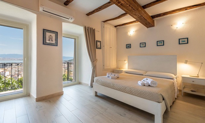 Historic Castle District Casa | Karalis Relais: apartamento privado con jacuzzi