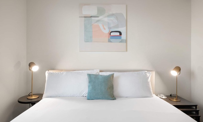 Central Arlington Apartamento | Kasa | Arlington | Stylish 2BD/2BA Apartment
