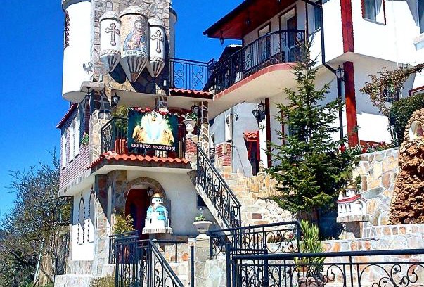 Luki Casa | Kashtata s Paraklisa