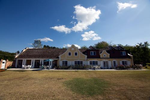 Banatski Karlovac Casa | Kastel Marijeta
