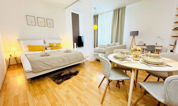 Lend Apartamento | Katy's Cozy Corner - free parking