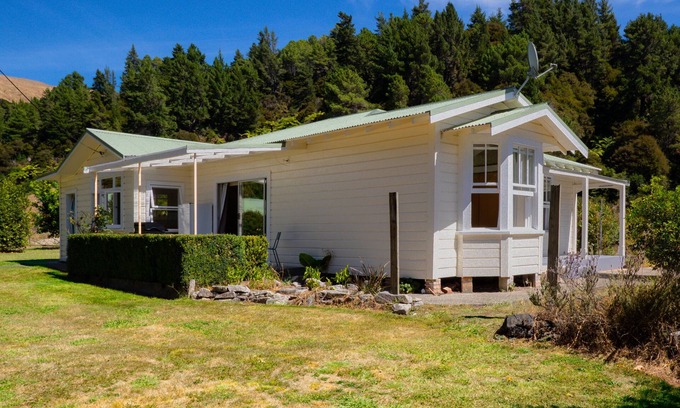 Kaiteriteri Casa | Kauri Cottage - Marahau Holiday Home