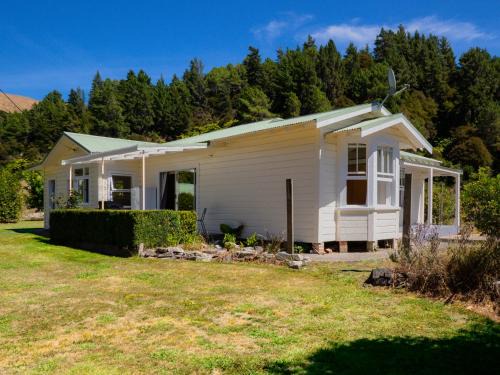 Kaiteriteri Casa | Kauri Cottage - Marahau Holiday Home
