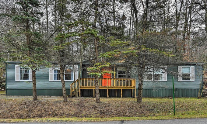 Greentown Casa | Kayaks, Electric Bicycles: Greentown Hideaway!