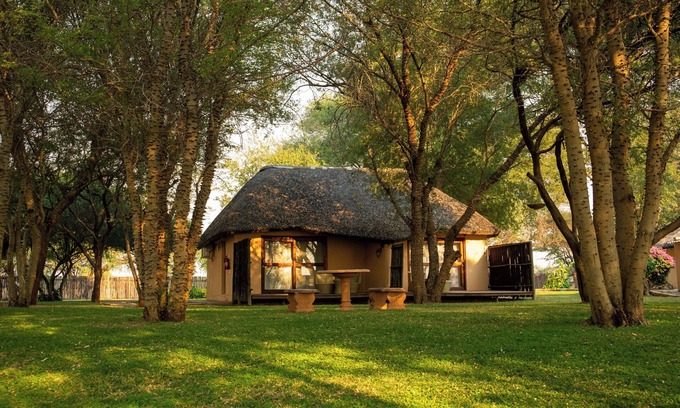 Ndiyona Cabina | Kayova River Lodge