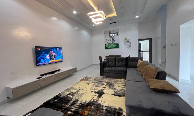 Ibadan Apartamento | KBAZZAPARTMENTS LUXURY SHORTLET APARTMENTS