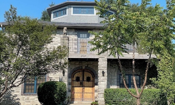 Kansas City Casa | Downtown KC Castle, ¡Nuevo video recién agregado! Perfecta ubicación! Increíble hogar y patio!