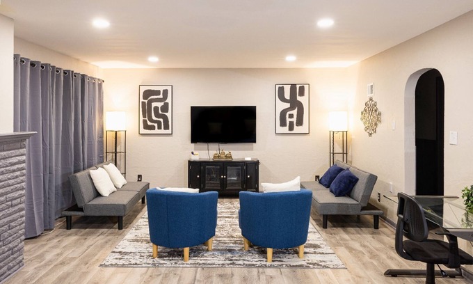 Kansas City Casa | 💎KCK Speedway Retreat❤️✧Whole House✧