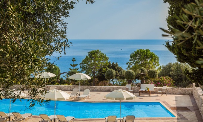 Mousata Apartamento | Kefalonia Lourdata, studios with pool, sea view