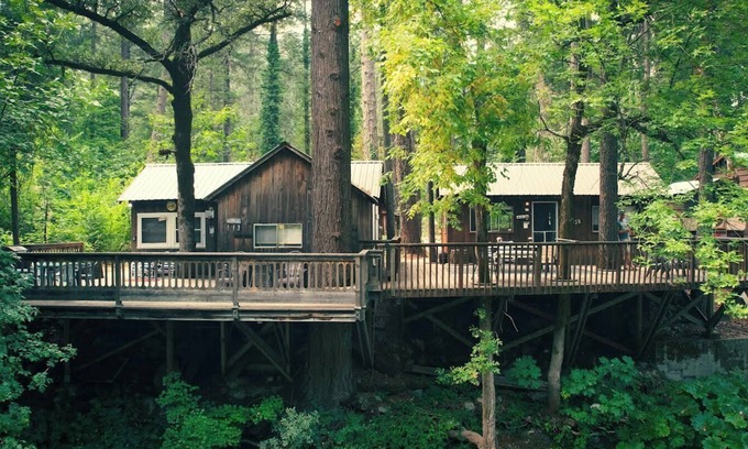 Castella Cabina | Kells Cabins, RiverCast & Upper Sac Shack together