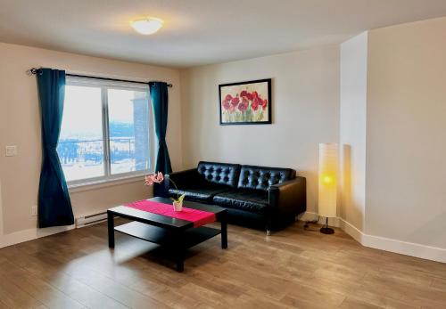 Black Mountain Apartamento | Kelowna new lake view 2bedrooms close BIG WHITE