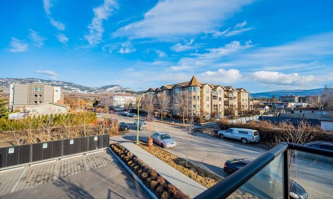 Rutland Apartamento | Kelowna Studio Near Restaurants and Grocery