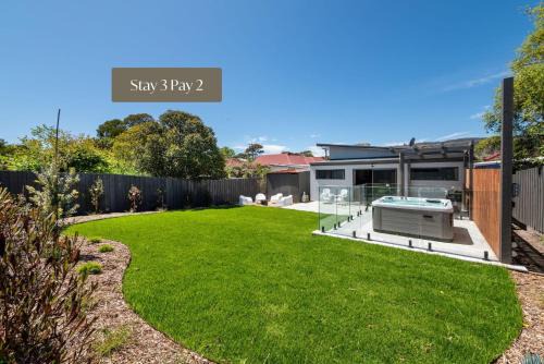 Rosebud Casa | Kennington Beach Getaway with Spa