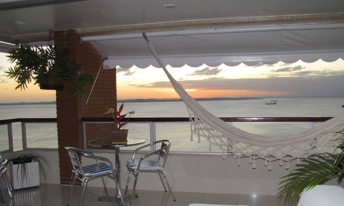 Vitoria Casa | Suite Kenny Corredor da Vitoria