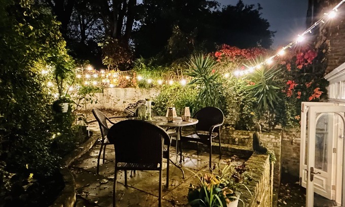 Abingdon Apartamento | Kensington Garden Sanctuary - birds, squirrels & unique art! By Holland Park