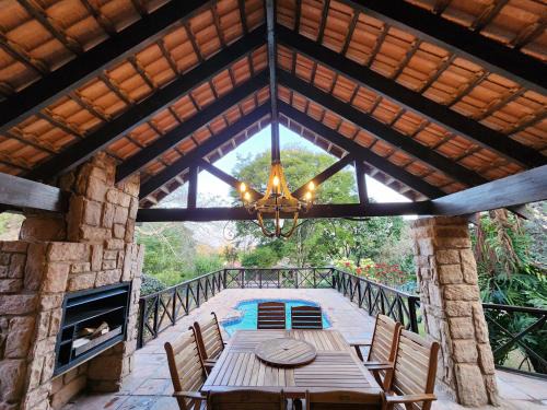 White River Casa | Kensington Lodge Golf Estate Villa - 17 Pinehurst Drive